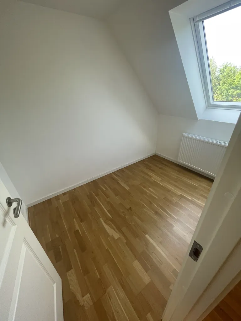 Toad - Furnished 2-Bedroom Apartment in Hasselager