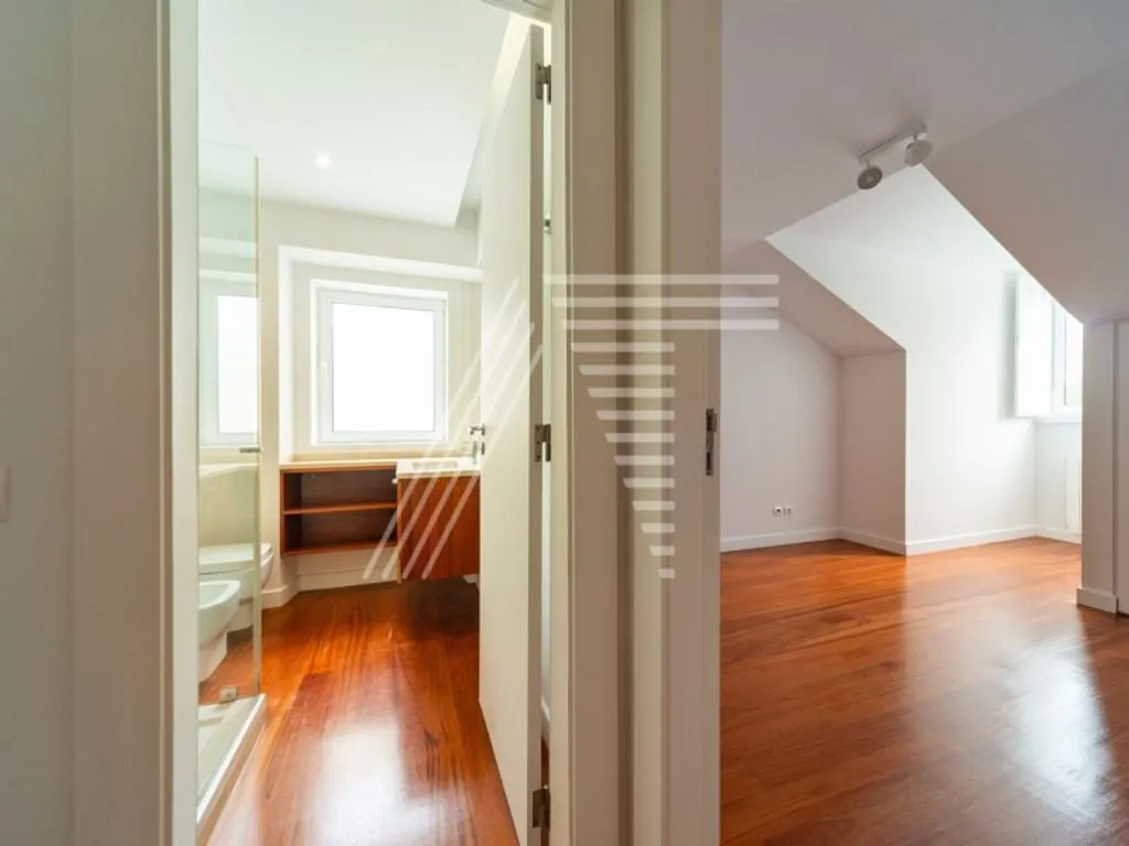 Toad - Luxury Apartment with En Suite in Lisbon