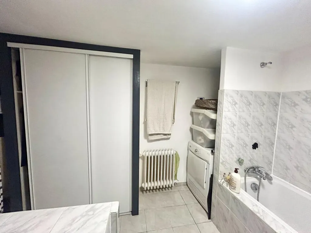 Bathrooms - Apartment with Terrace in Nogent-sur-Marne