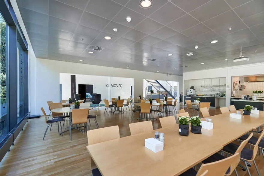 Salle à manger - Flexible Office Space with Atrium in Ballerup