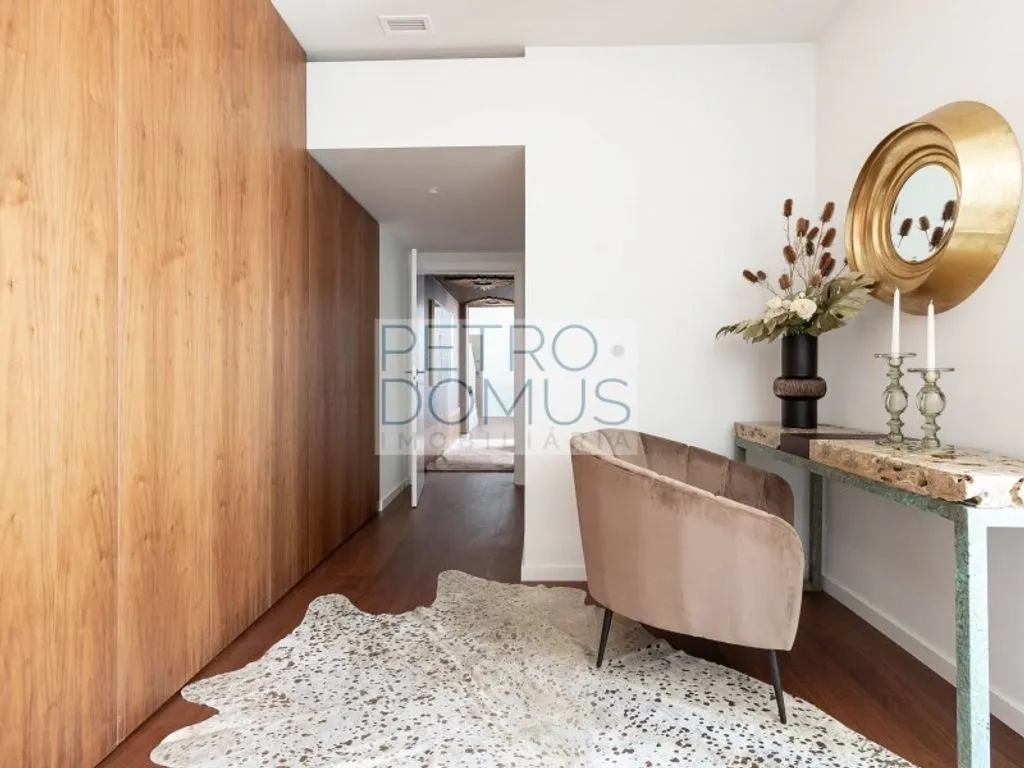 hallway_entrance