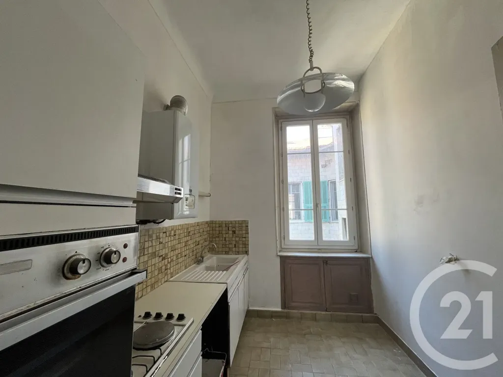 Köök - 4-Bedroom Apartment with High Ceilings in Nice
