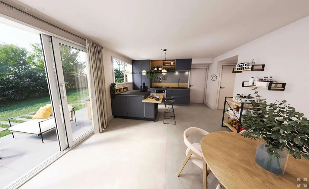 Detached House with Pool Potential in Montrabé
