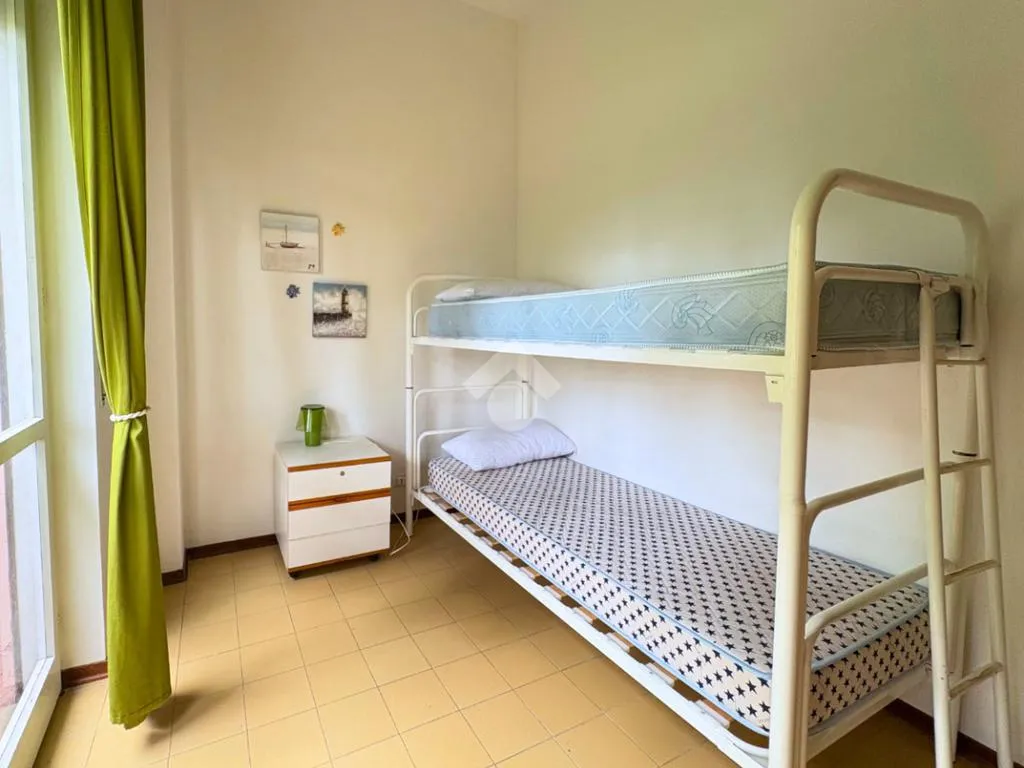 Chambres - 3-Bedroom Apartment with Pool in Marcelli