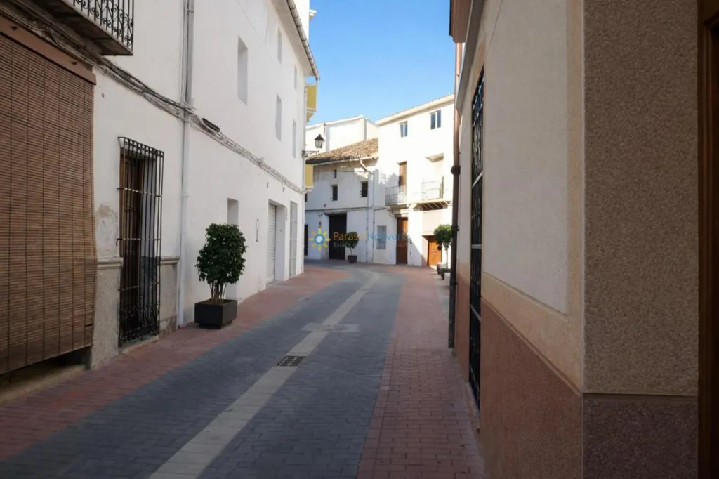 Extérieur - Renovated Hotel with Balcony in Rafelcofer