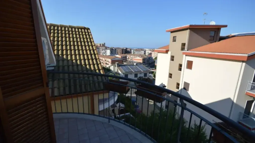 Balcon - Terraced Villa with Balcony in Rossano
