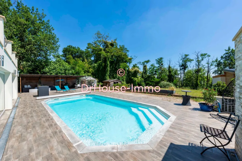 Piscine - Maison Familiale avec Piscine à Linas