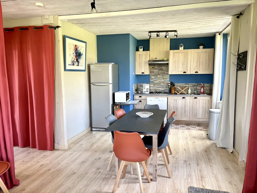 Söögituba - Holiday Cottages with Pool in Haute-Loire