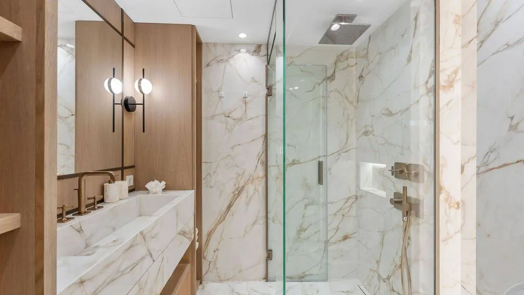 Salles de bain - Luxury Beachfront Apartment in Puente Romano, Marbella