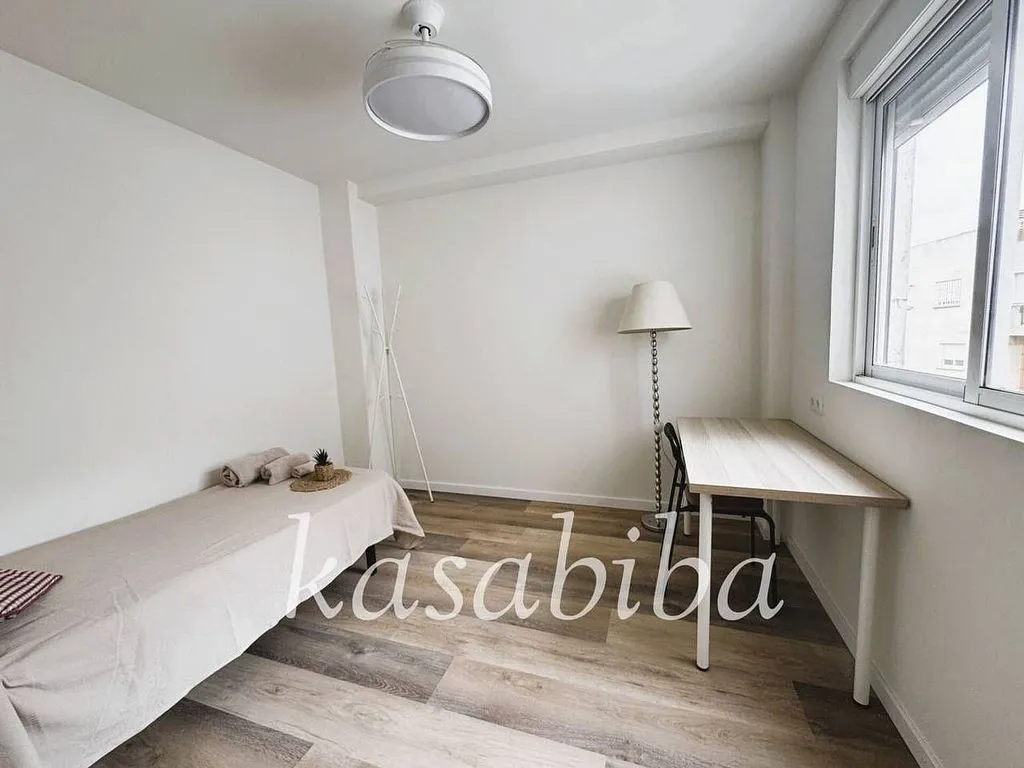 Chambres - Fully Furnished Flat with Sea View in Valencia