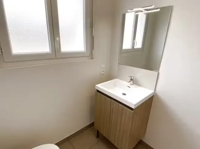 Bagni - Duplex Apartment near Schools in Saint-Lô