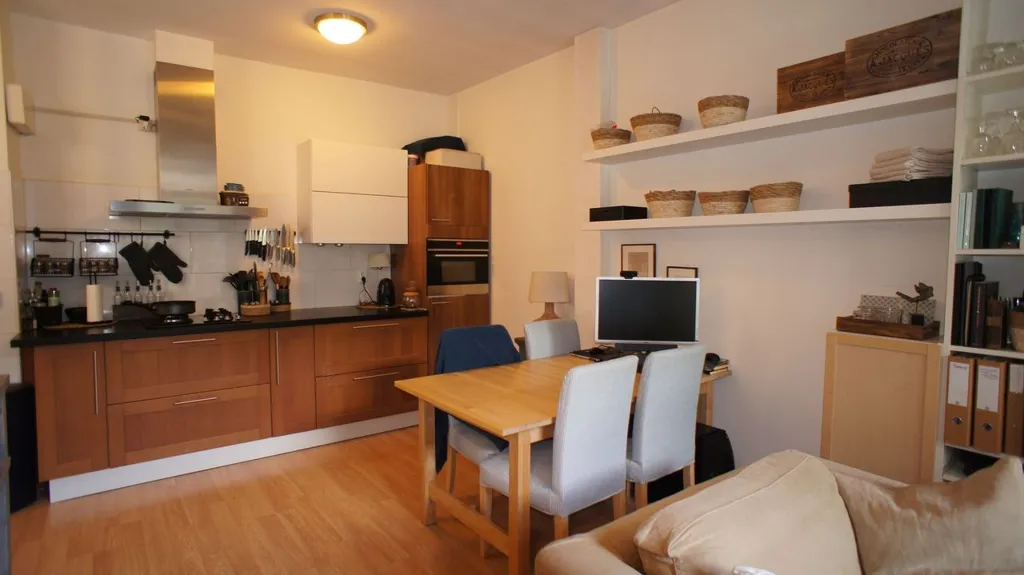 Köök - 2-Bedroom Flat with Balcony in The Hague