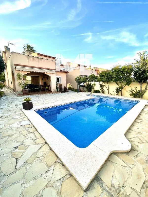 Piscine - Chalet with Pool and Terrace in Miami Platja