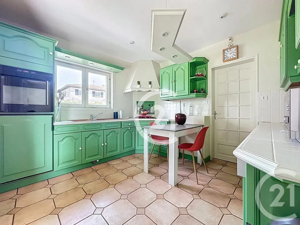 Cucina - Charming Flat-Plan House with Garden in Bourg Charente