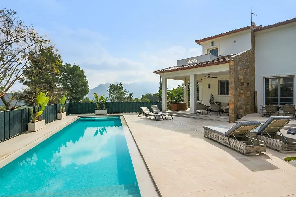 Piscine - Chalet with Pool and Terrace in Pedreguer