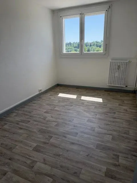 Pièces - Appartement T3 avec Balcon à Montbéliard