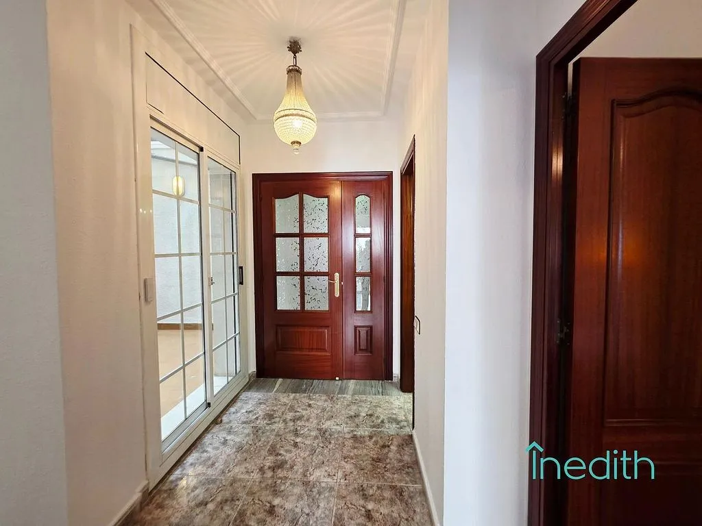 hallway_entrance