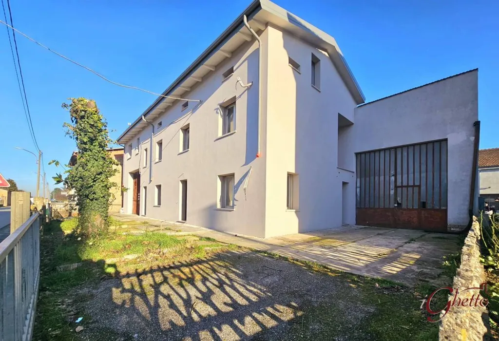 Exterior - Ristruttured Apartments with Solar Panels in Cento