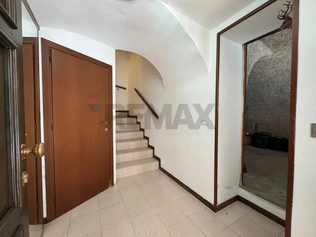 Hallway - Independent House with Private Courtyard in Gavardo