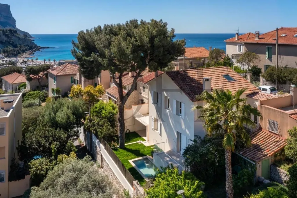 Vue aérienne - Maison avec Piscine et Vue Sud à Cassis