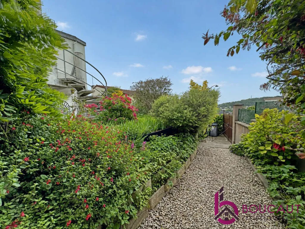 Garden - Modular House with South View in Le Plessis-Robinson
