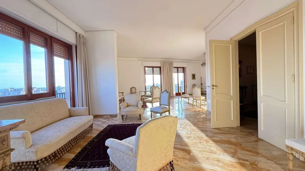 Appartement 10 pièces à IT