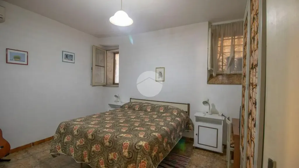 Magamistoad - Quadruplex with Balcony in Montebuono Historic Centre