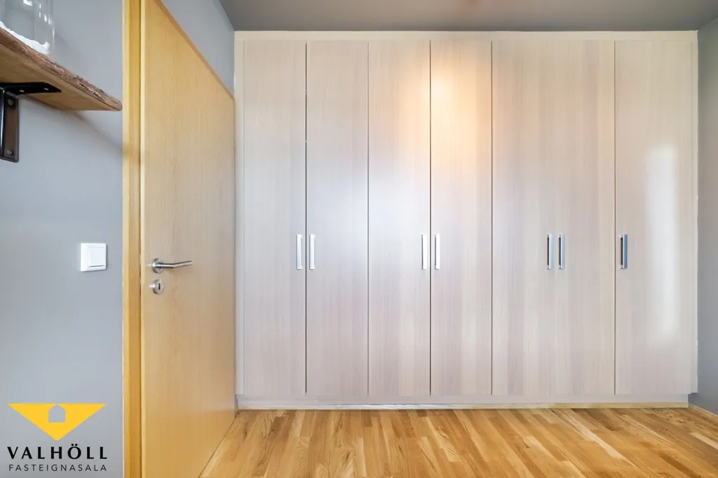 Stanze - Apartment with Elevator in Vindakór