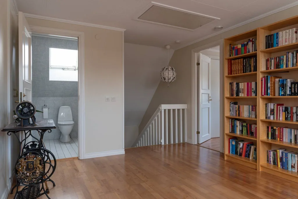 Entrée - 1.5-Floor Villa with Garden in Västerås