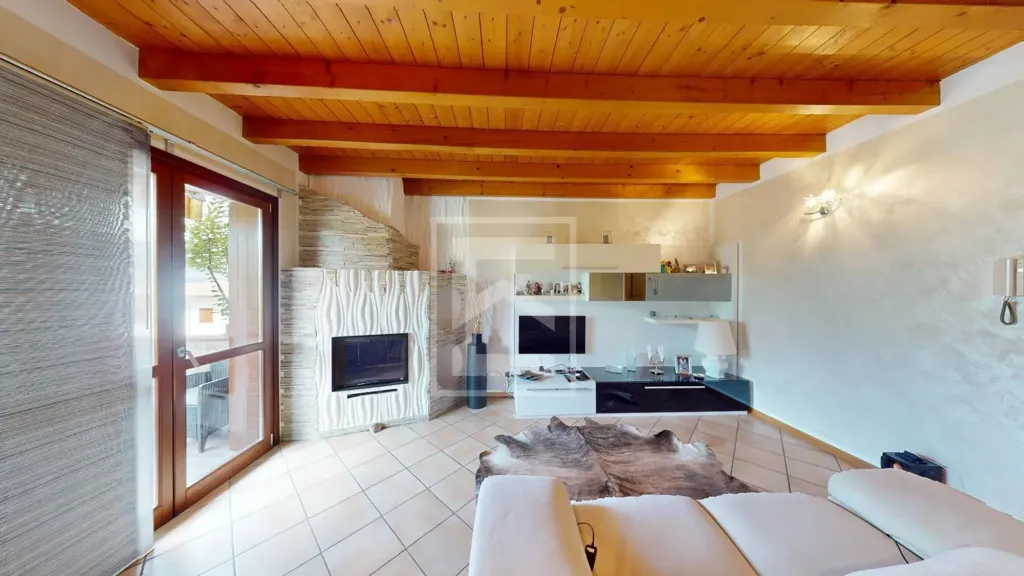 Séjour - Terraced Villa with Garden in Gavardo
