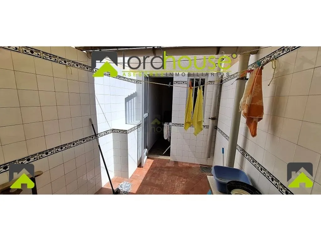 Vannitoad - Commercial and Residential House in Lorca