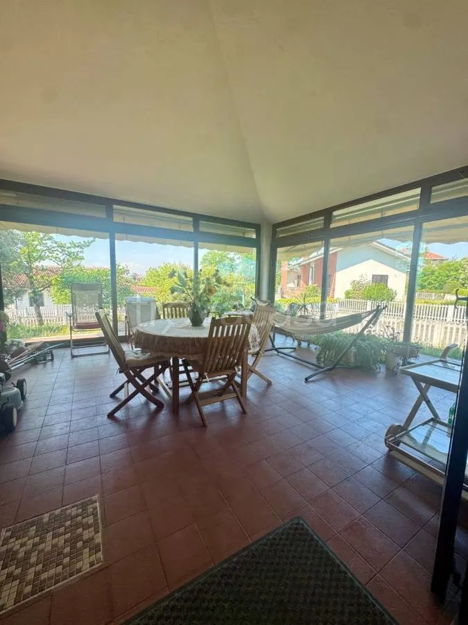 Terrasse - Villa with Garden and Veranda in Pralormo