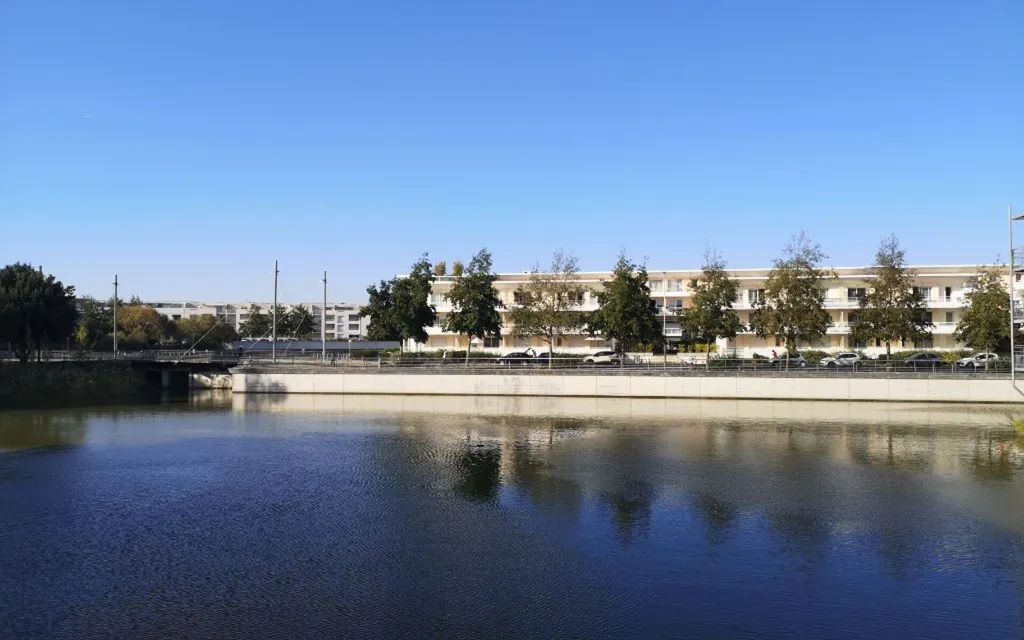 Studio Meublé avec Balcon à La Rochelle