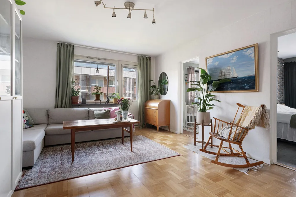 Séjour - Renovated Apartment with West-Facing Balcony in Brynäs
