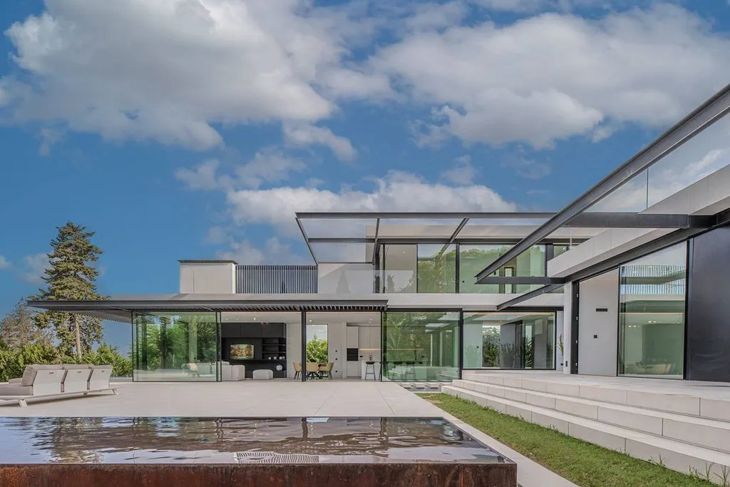 Bassein - Architectural Villa with Infinity Pool in Santa Eulària