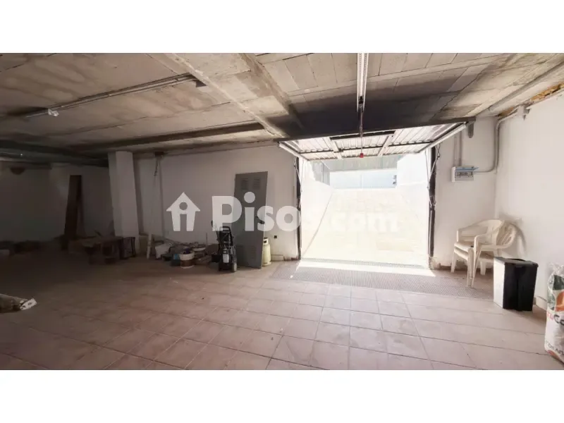Garaaž - Semi-Detached House with Pool in Ciparsa Dunamar