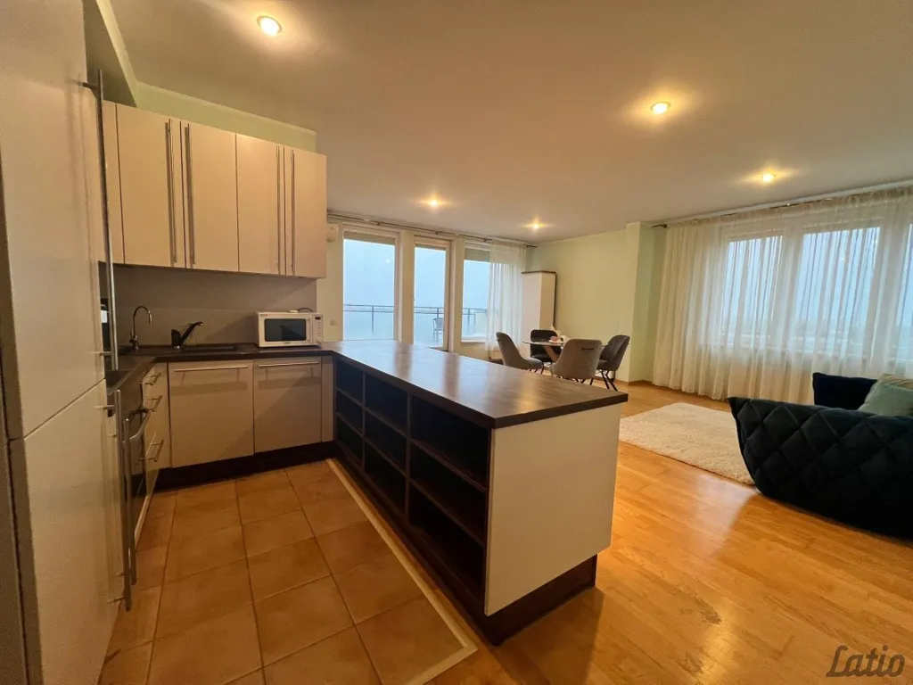 Cuisine - 3-Bedroom Apartment with Terrace in Riga