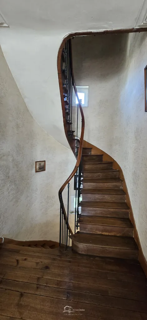 Pièces - Maison de Caractère 19ème Siècle au Centre de Lusignan