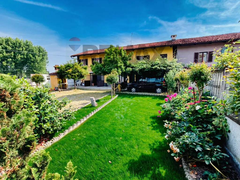 Aed - Semi-detached House with Garden in Virle Piemonte