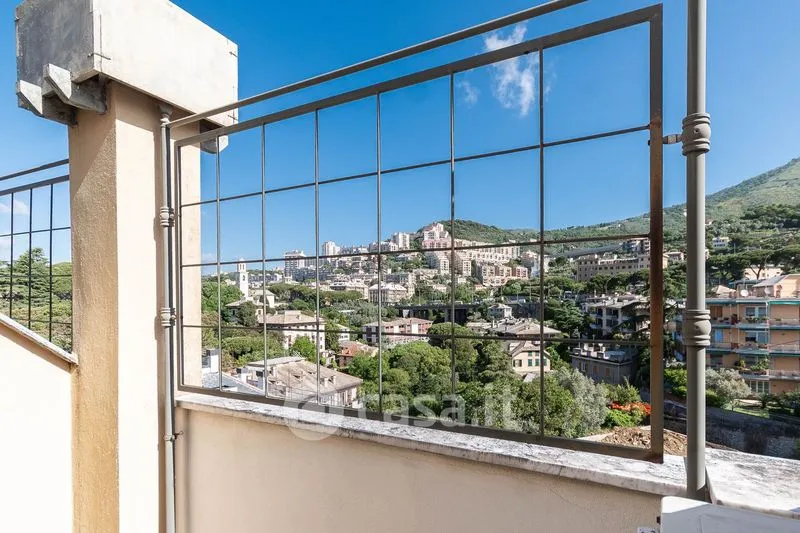 Rõdu - Penthouse with Panoramic Terraces in Genoa