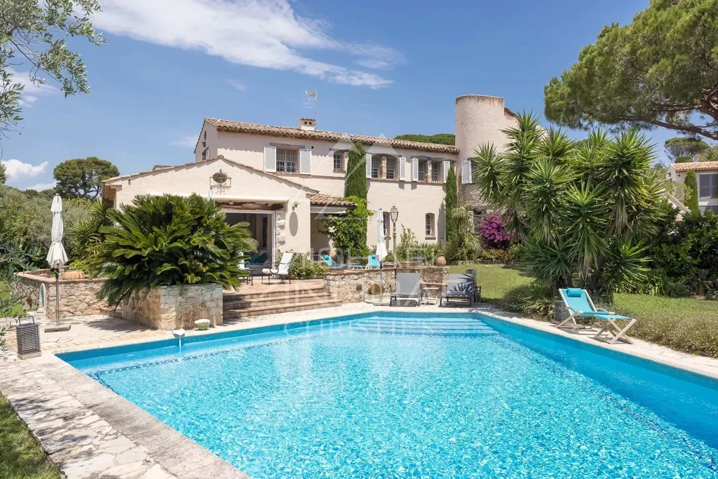 Piscine - Villa provençale avec piscine à Cap d'Antibes