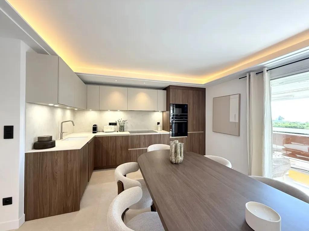 Cuisine - Appartement Panoramique Vue Mer sur le Dernier Étage à Cannes