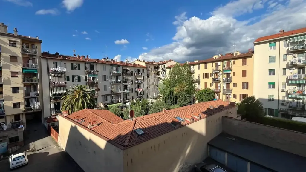 Rõdu - Apartment with Balconies in Florence