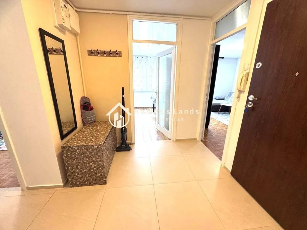 Entrée - Modern 3-Bedroom Flat with Lift in Dubrava