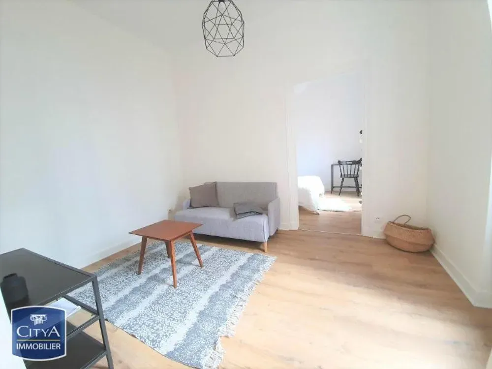 Séjour - Appartement Ancien Rénové avec Vue à Clermont-Ferrand