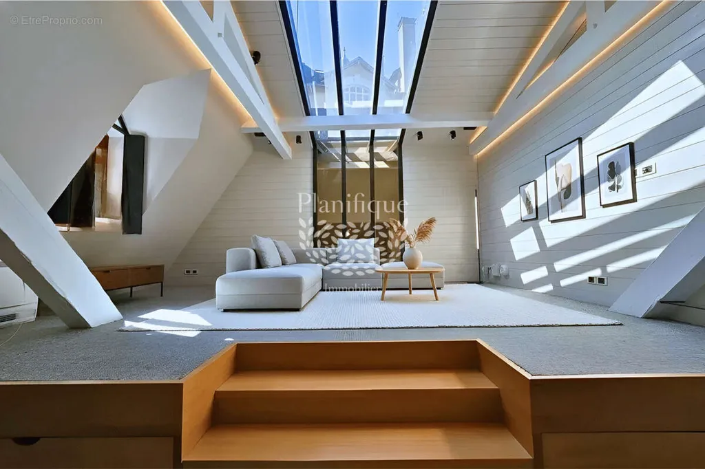 Pièces - Maison Triplex en Centre-Ville à Annecy