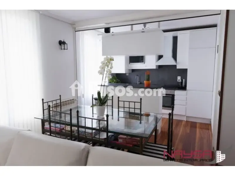 Salle à manger - Duplex with Balcony in Eduardo Dato Street