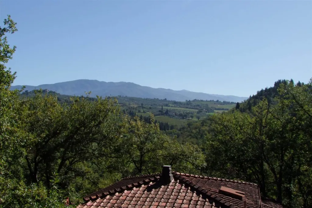 Giardino - Unique Round-Structured Villa in Pontassieve