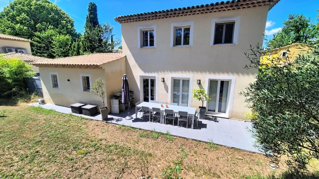 Välivaade - Villa with Pool in Valbonne