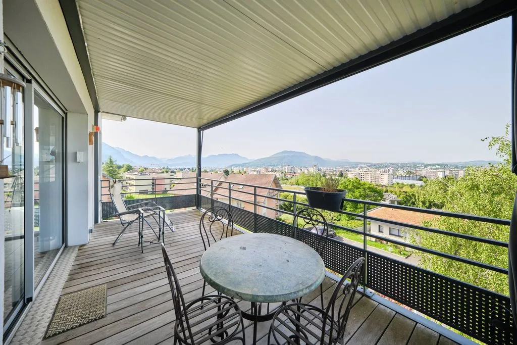 Rõdu - Luxury Flat with Lake View in Annecy-le-Vieux